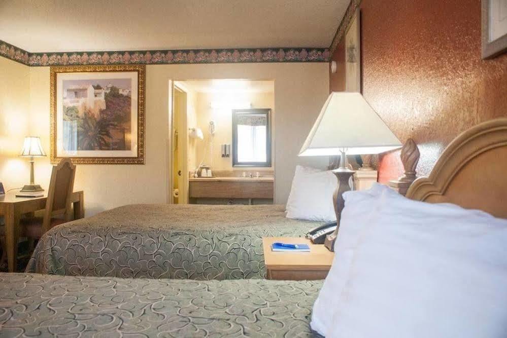 Polynesian Inn Saint Cloud Eksteriør bilde